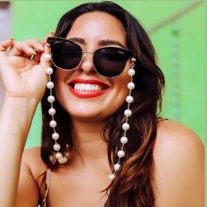 Meet your Posher, Flavia